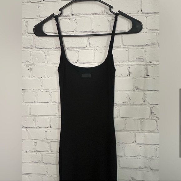 NWOT SKIMS SOFT LOUNGE RIBBED DRESS COLOR ONYX SIZE SMALL - Picture 5 of 6